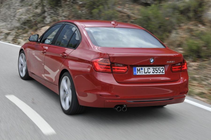  BMW 3-Series 2012 года  (фото 39 из 191)